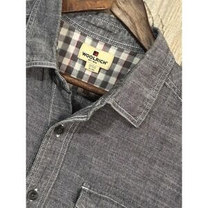 Woolrich Shirt Mens XL Gray Chambray Short Sleeve Cotton Pockets Button Up